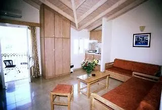 Hotel de apartamente Lefko & 4*