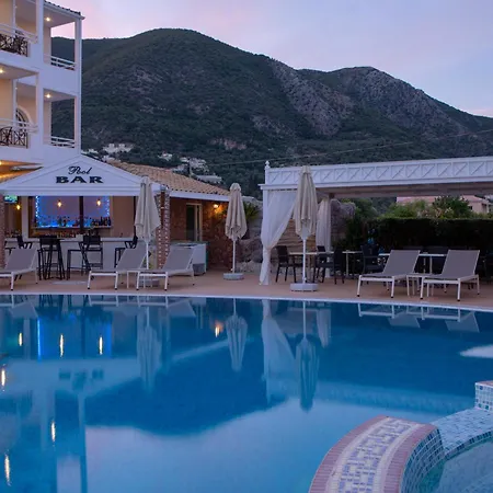 아파트호텔 Lefko & 4*