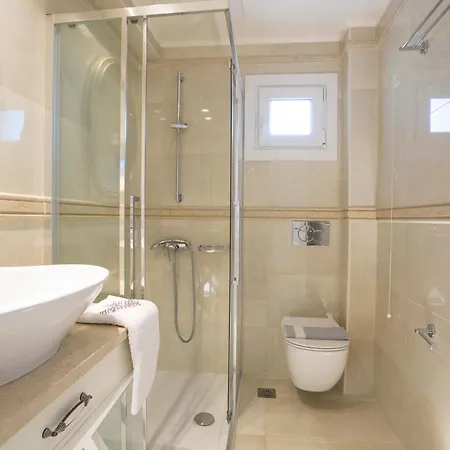 Aparthotel Lefko &